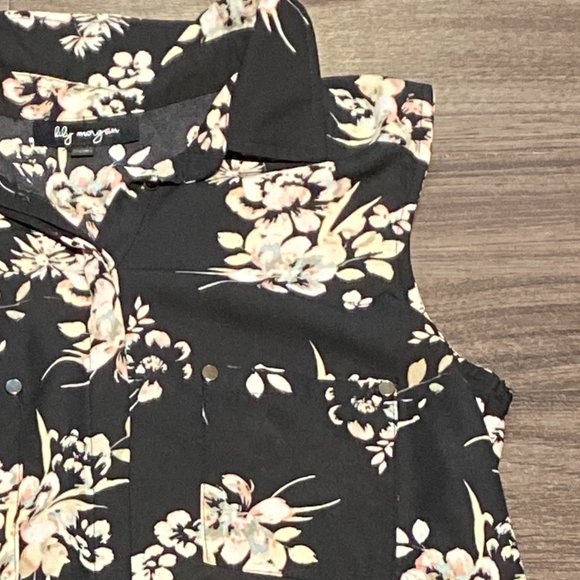 Floral Lily Morgan Blouse, Size Small. - Picture 3 of 3